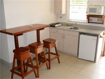 Michelo Suites Placencia Extérieur photo