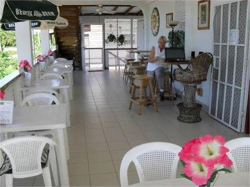Michelo Suites Placencia Extérieur photo