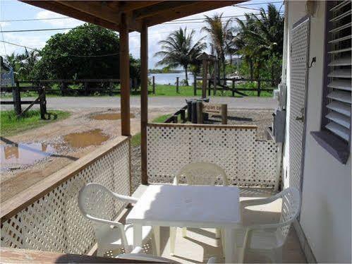Michelo Suites Placencia Extérieur photo