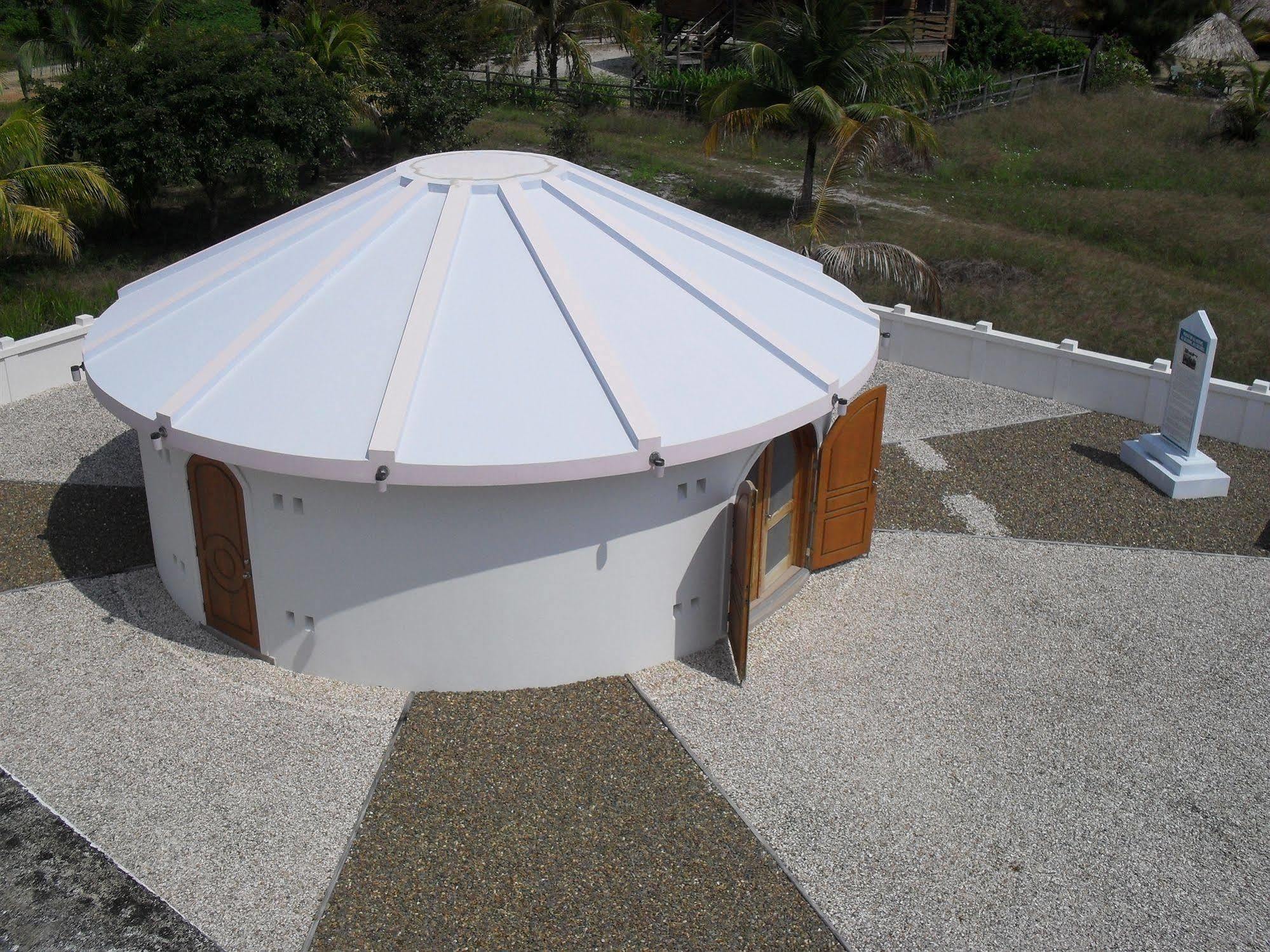 Michelo Suites Placencia Extérieur photo